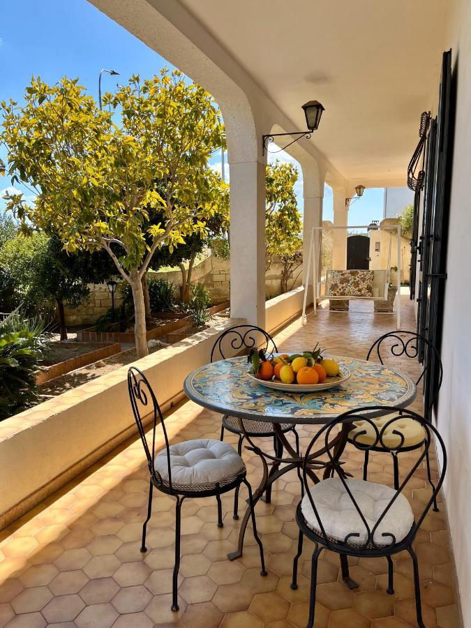 Villa Letizia Rooms & Apartments Noto Buitenkant foto