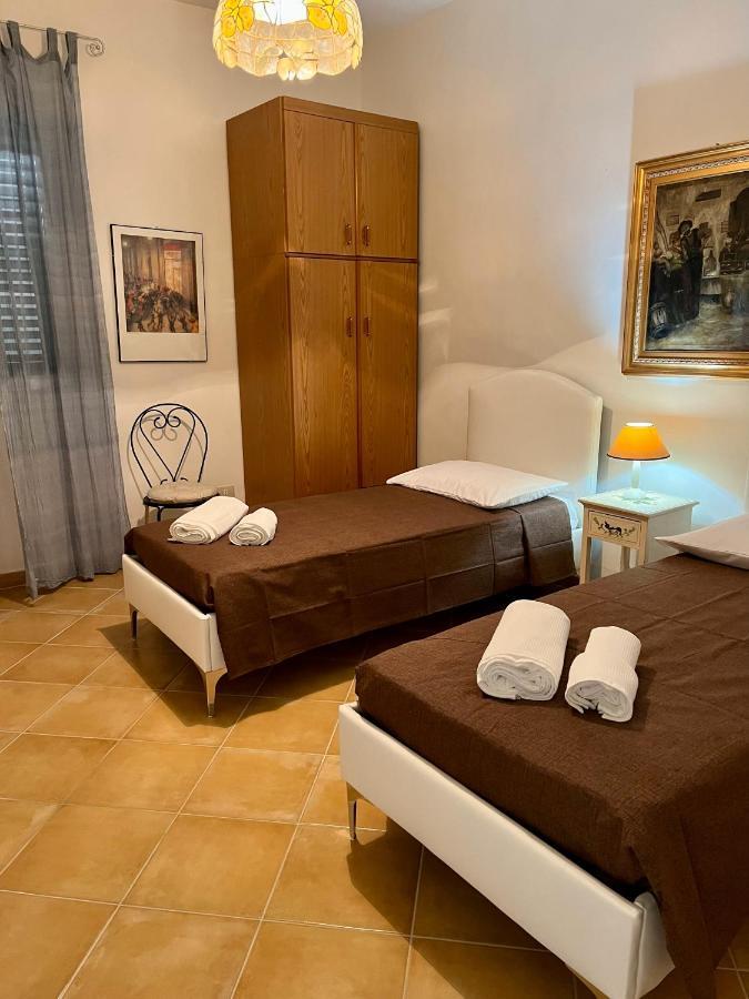 Villa Letizia Rooms & Apartments Noto Buitenkant foto